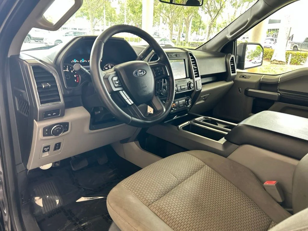 Used 2019 Black Ford XLT image 7