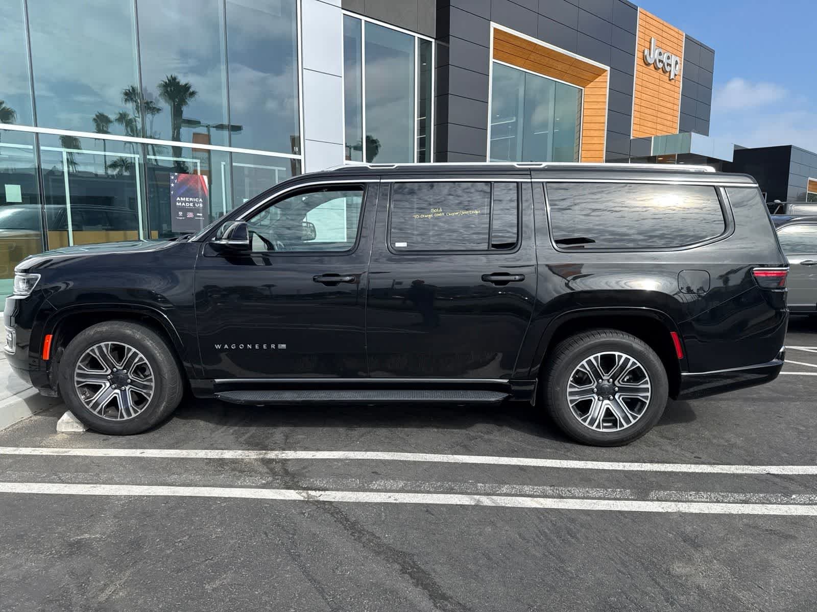 Used 2024 Diamond Black Crystal Pearlcoat Jeep Series II image 19