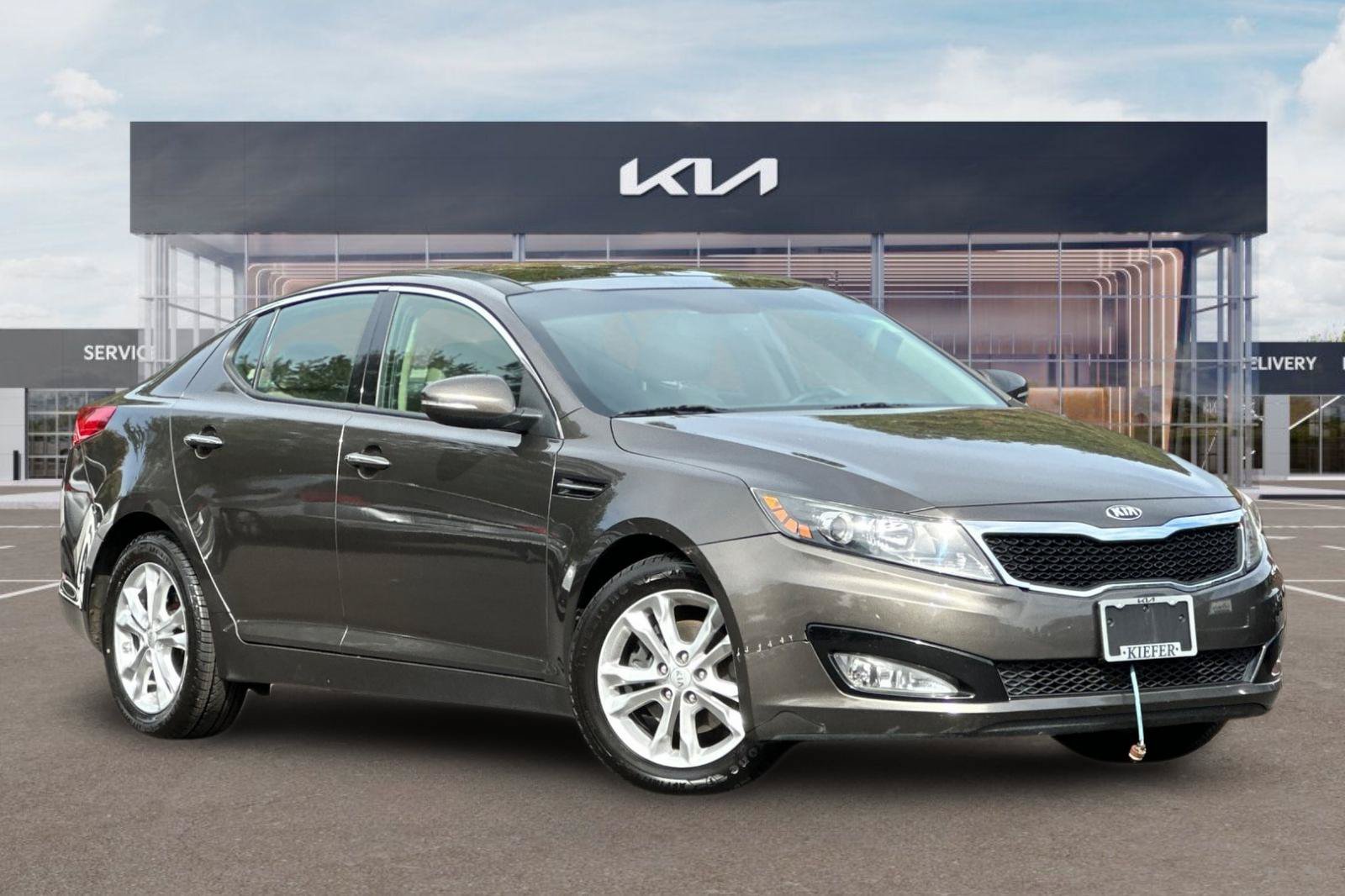 Used 2013 Kia Optima EX with VIN 5XXGN4A73DG091403 for sale in Eugene, OR