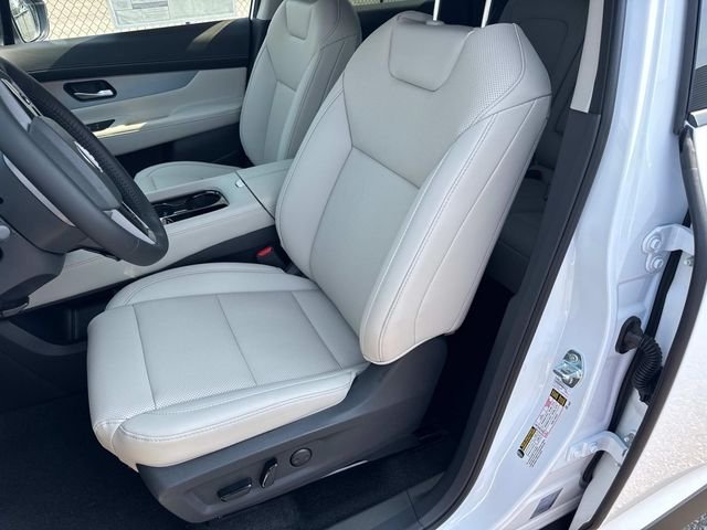 New 2026 Everest White Pearl TriCoat Nissan SL image 30