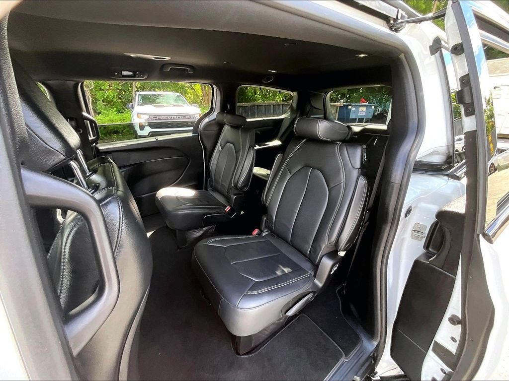Used 2021 White Chrysler Touring L image 14