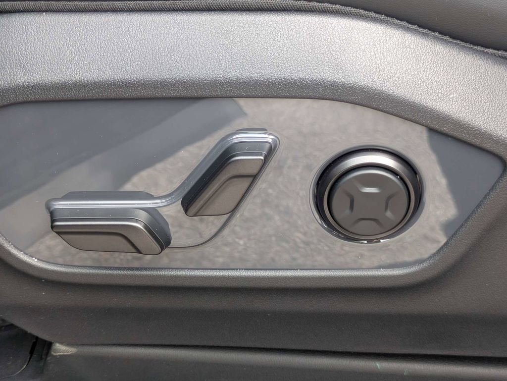 New 2027 Black Jade Green Kia X-Line EX image 25