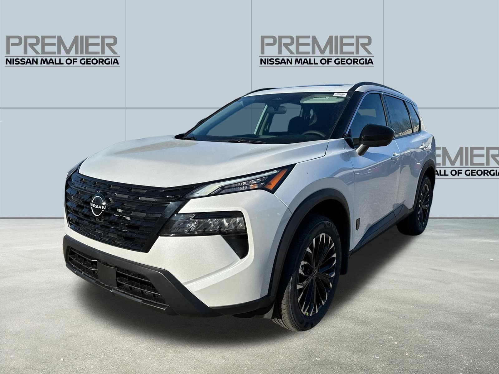 2026 Nissan Rogue Dark Armor's photo