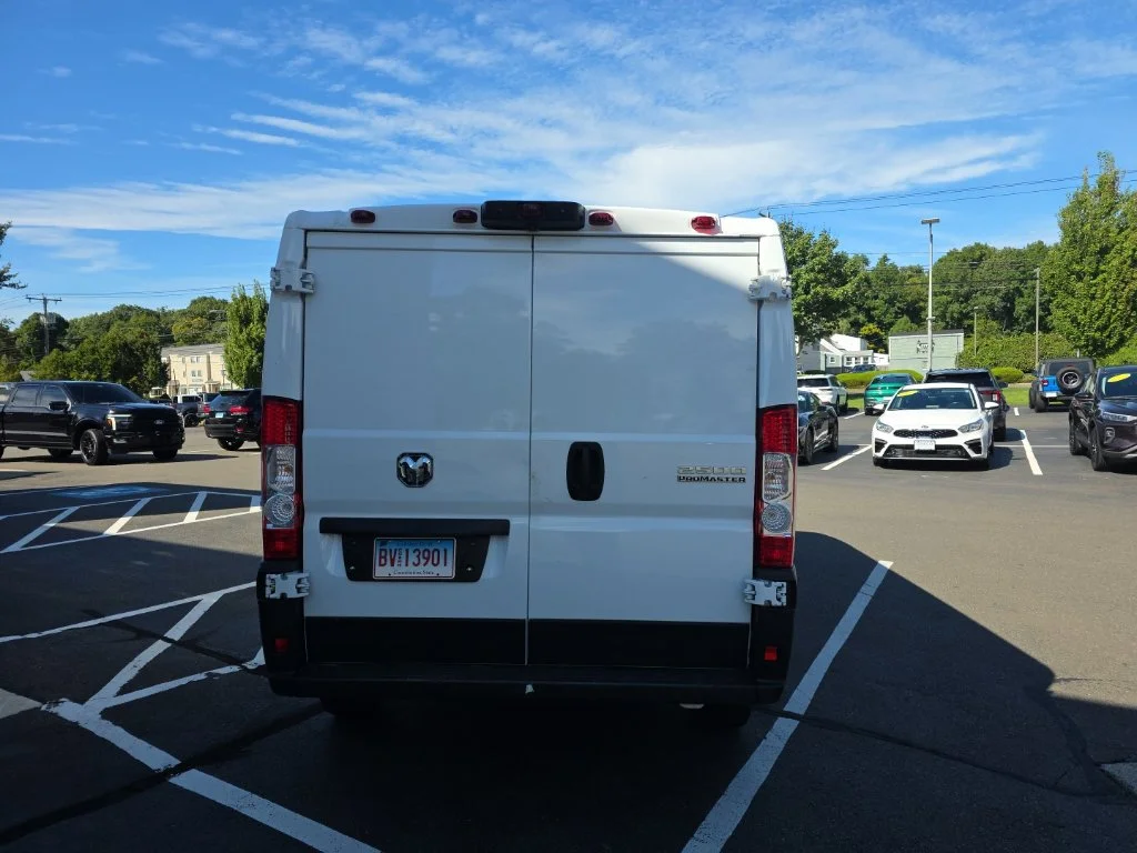 Used 2025 White Ram Base image 4