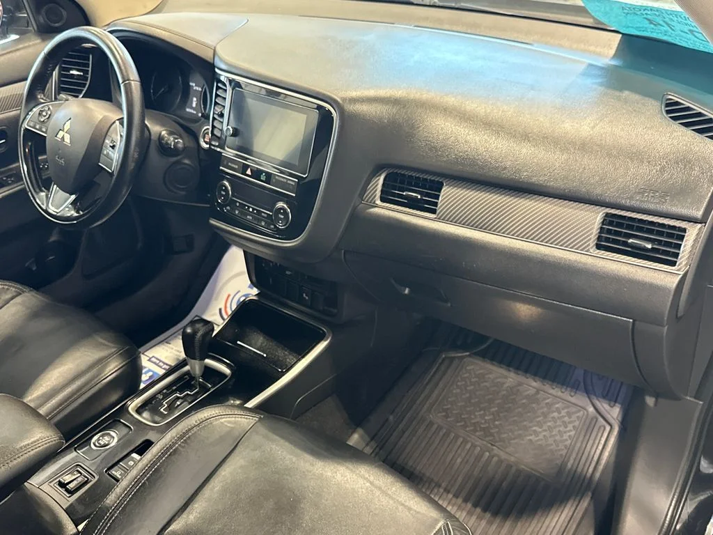Used 2019 Black Mitsubishi ES image 32