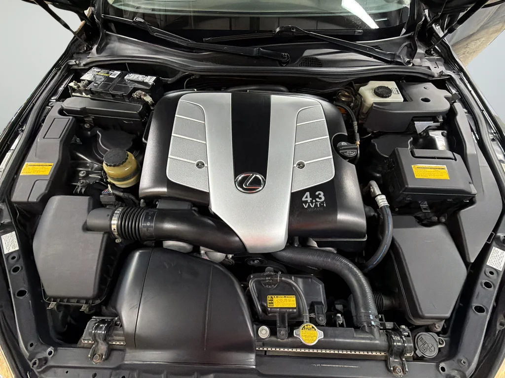 Used 2004 Black Lexus 430 image 31