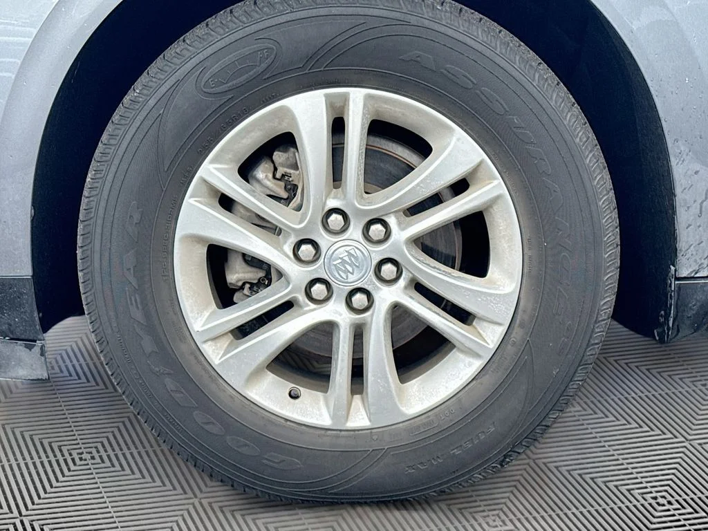 Used 2020  Buick Essence image 32