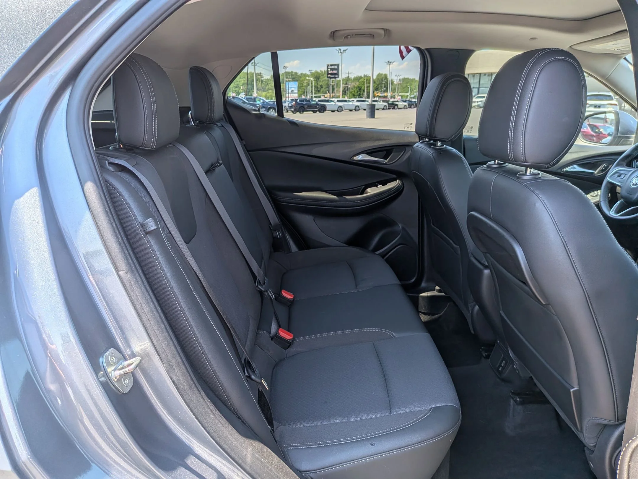 Used 2022 Satin Steel Metallic Buick Select image 26
