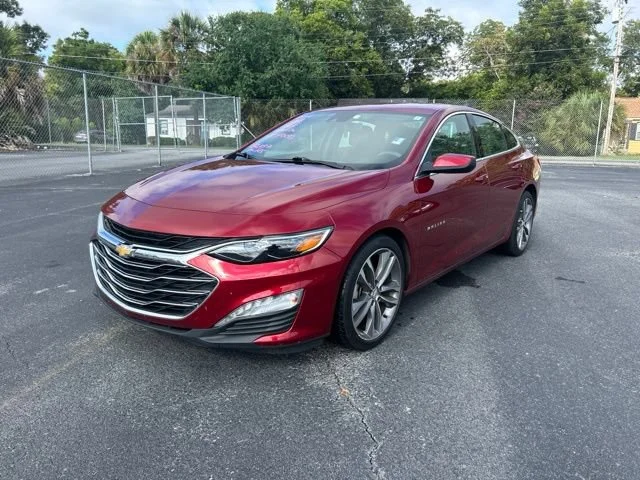 Used 2023 RADIANT RED TINTCOAT Chevrolet LT image 1