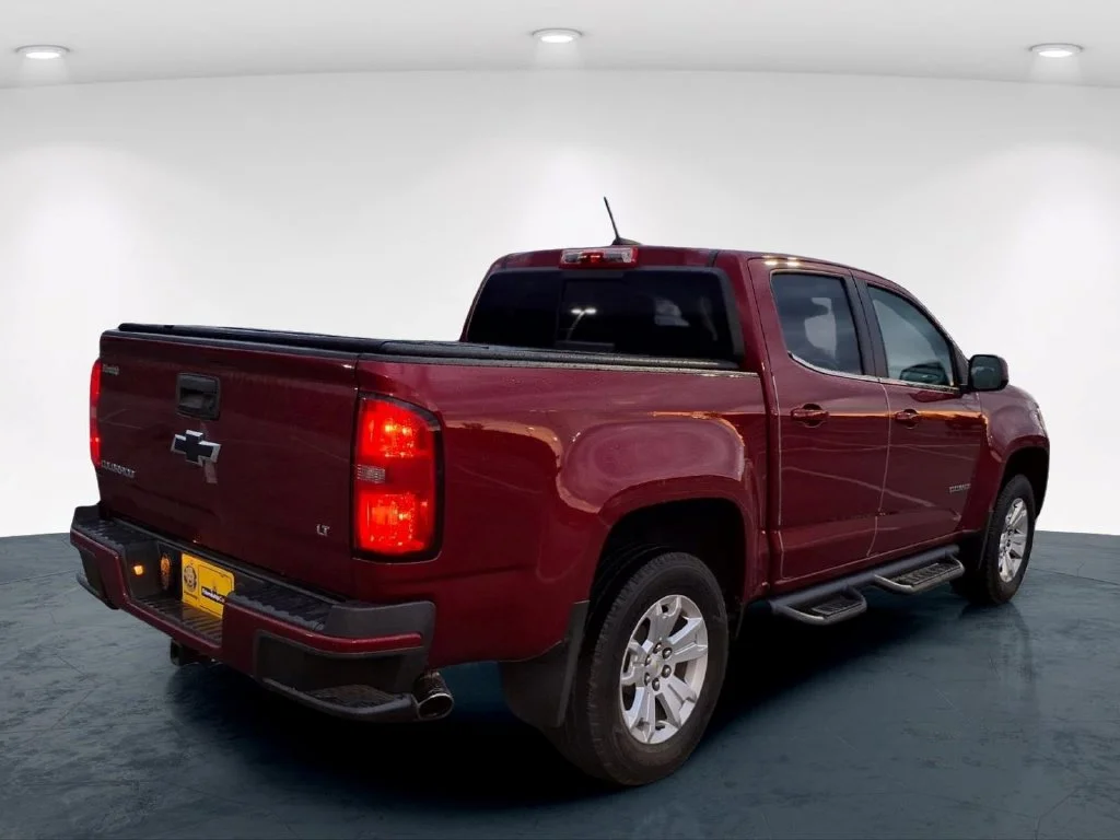 Used 2019 Red Chevrolet LT image 23