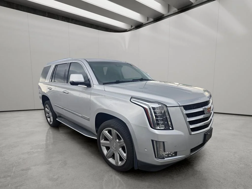 Used 2019 Radiant Silver Metallic Cadillac Luxury image 14