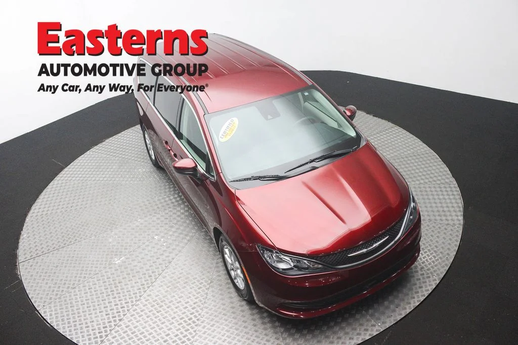 Used 2023 Red Chrysler LX image 3
