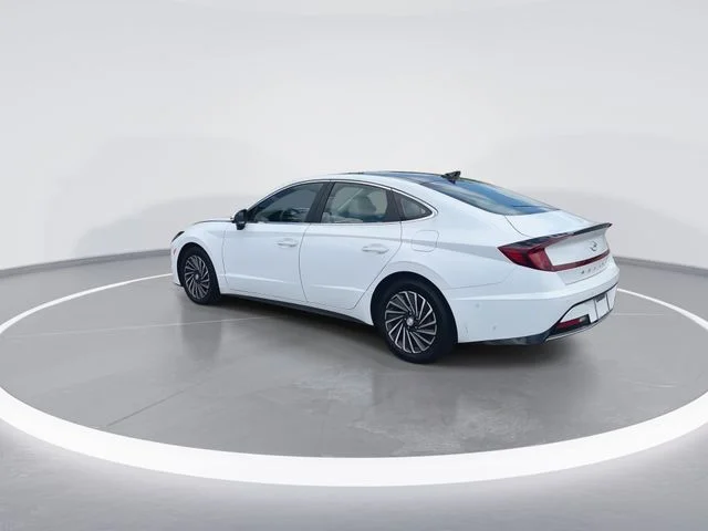 Used 2023 White Hyundai Limited image 6