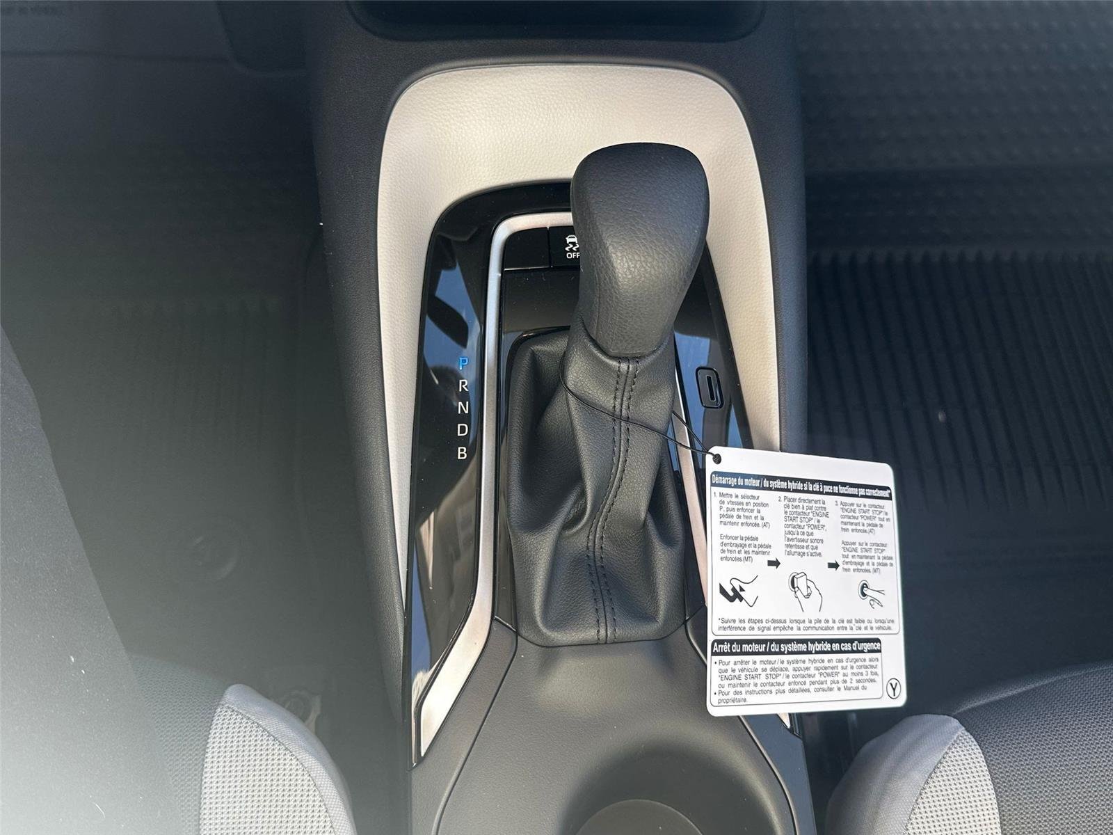 New 2025 Classic Silver Met Toyota LE image 22