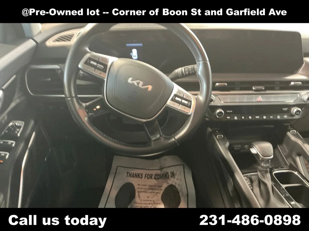 Used 2023 White Kia S image 17