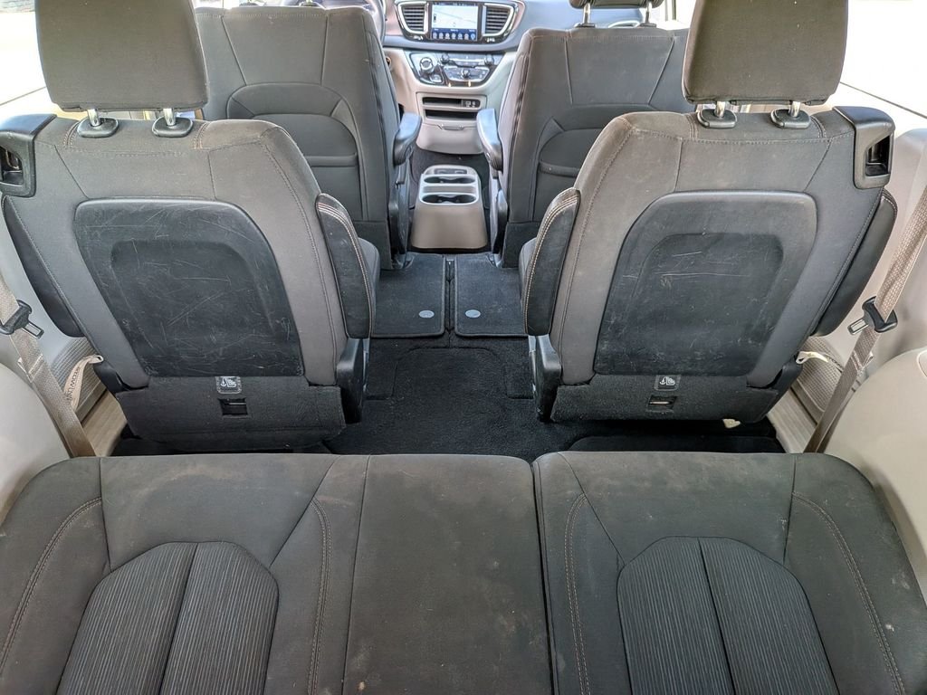 Used 2017 White Chrysler Touring image 36