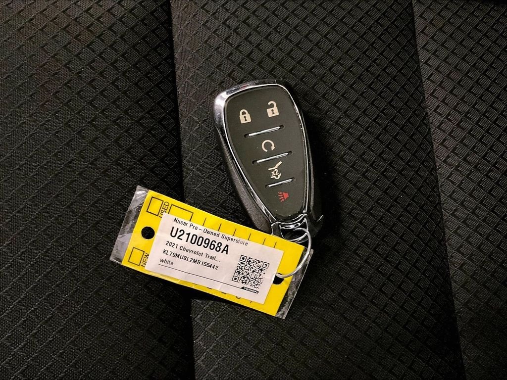 Used 2021 Summit White Chevrolet RS image 30