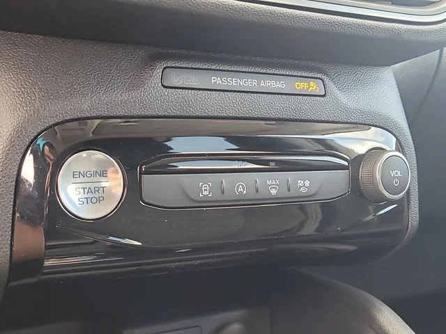 Used 2025 Red Ford Active image 24