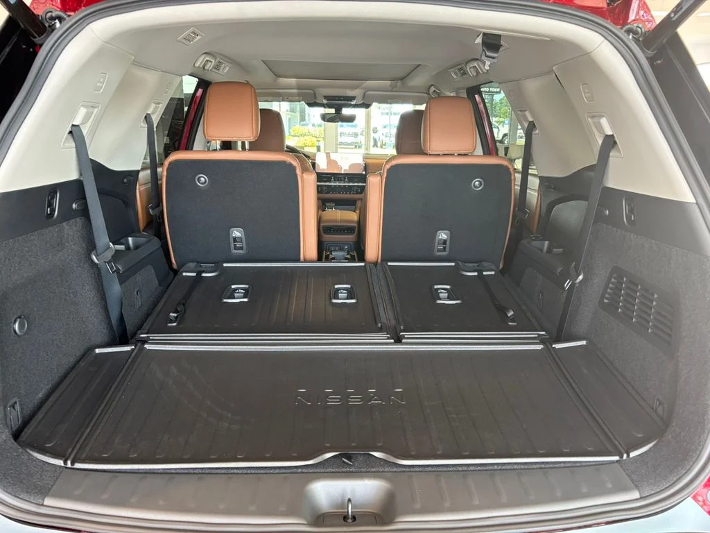 New 2026 Scarlet Ember Tintcoat Nissan Platinum image 31