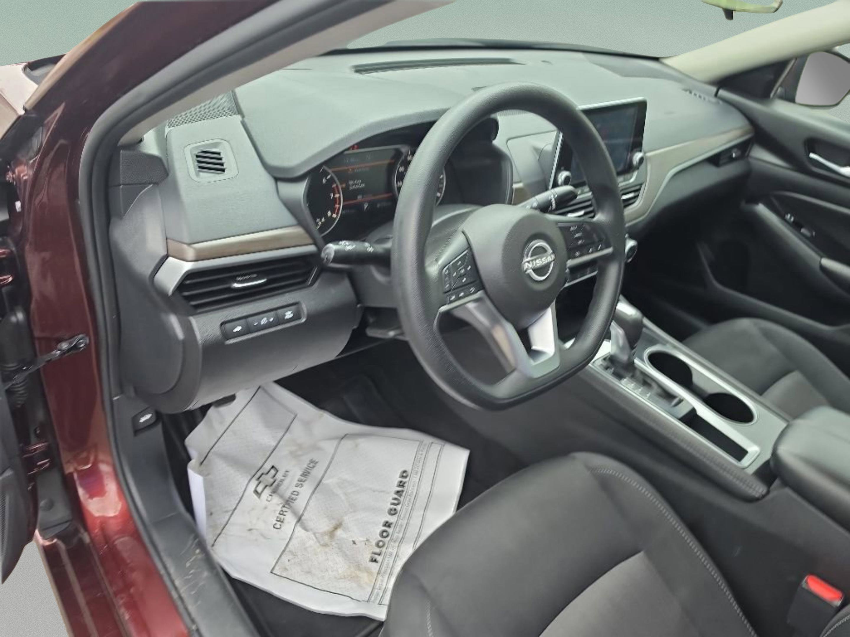 Used 2023 Red/red Nissan 2.5 SV image 13