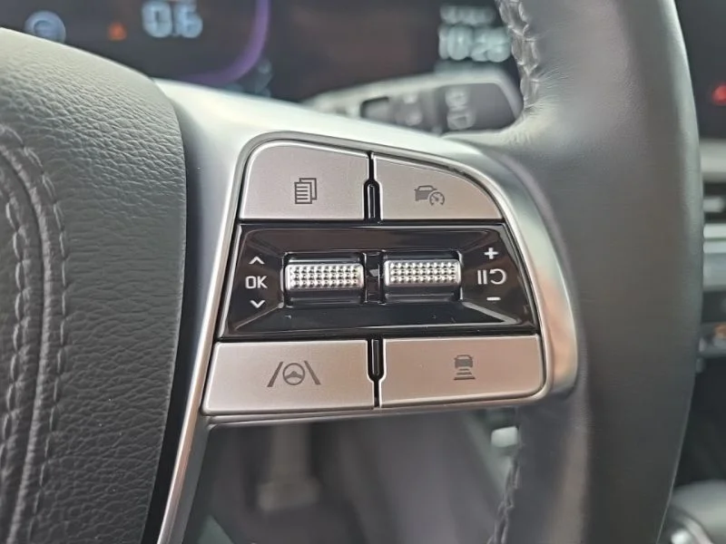 Used 2024 Gray Kia EX X-Line image 13
