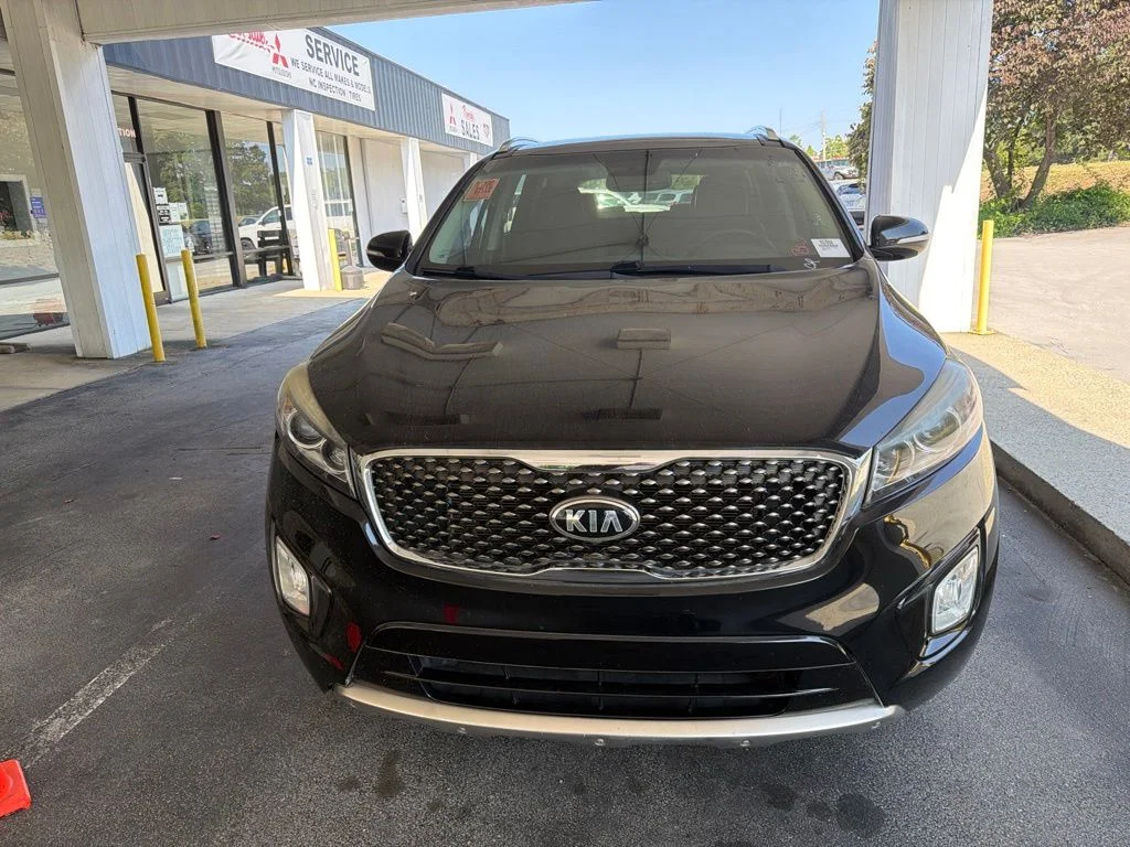 Used 2016 Black Kia SX image 9