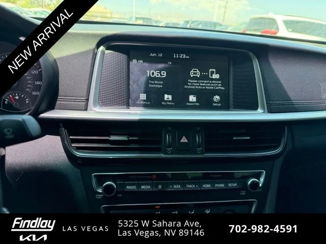 Used 2020 White Kia LX image 12