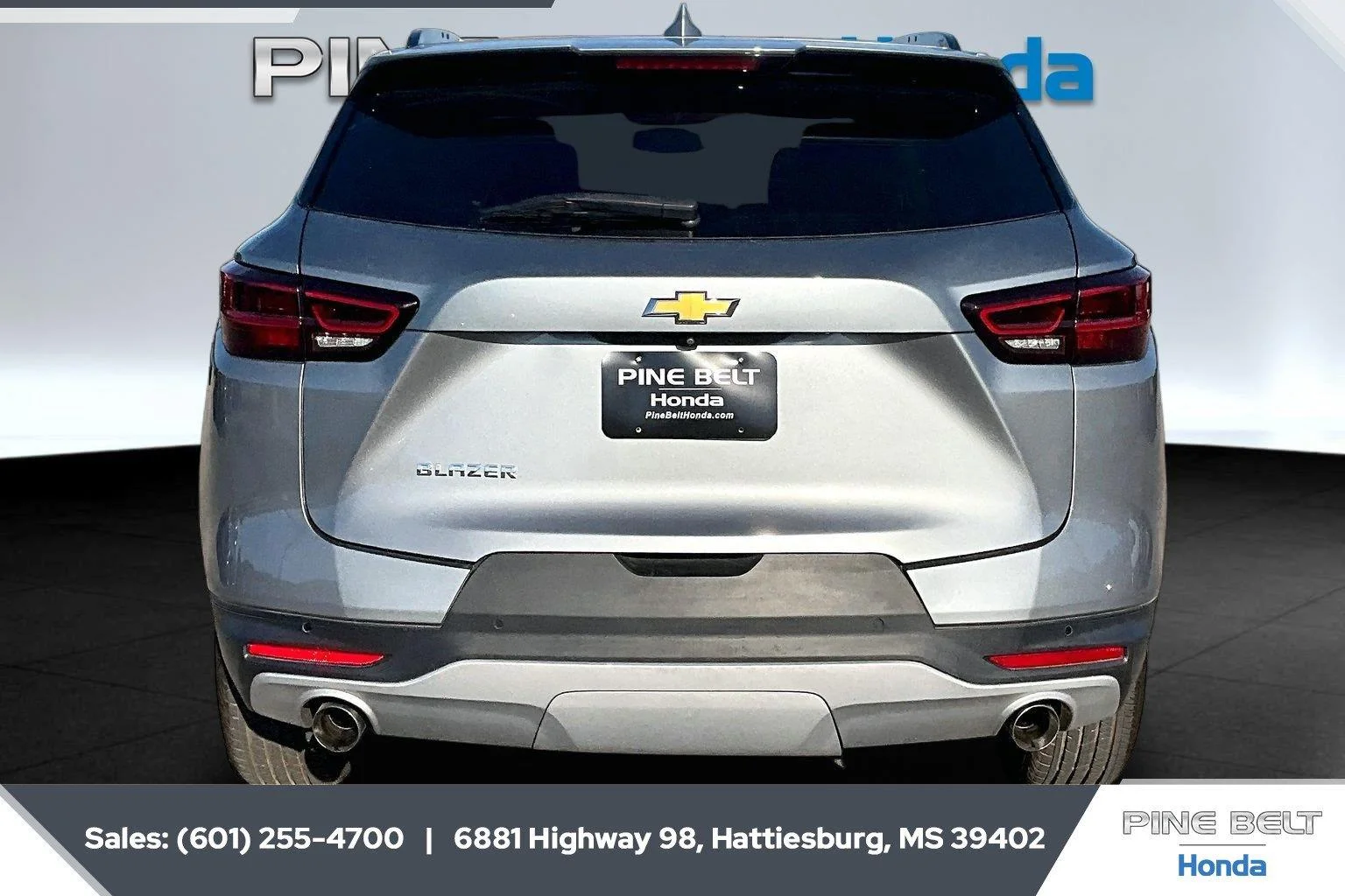 Used 2024 Sterling Gray Metallic Chevrolet LT image 4
