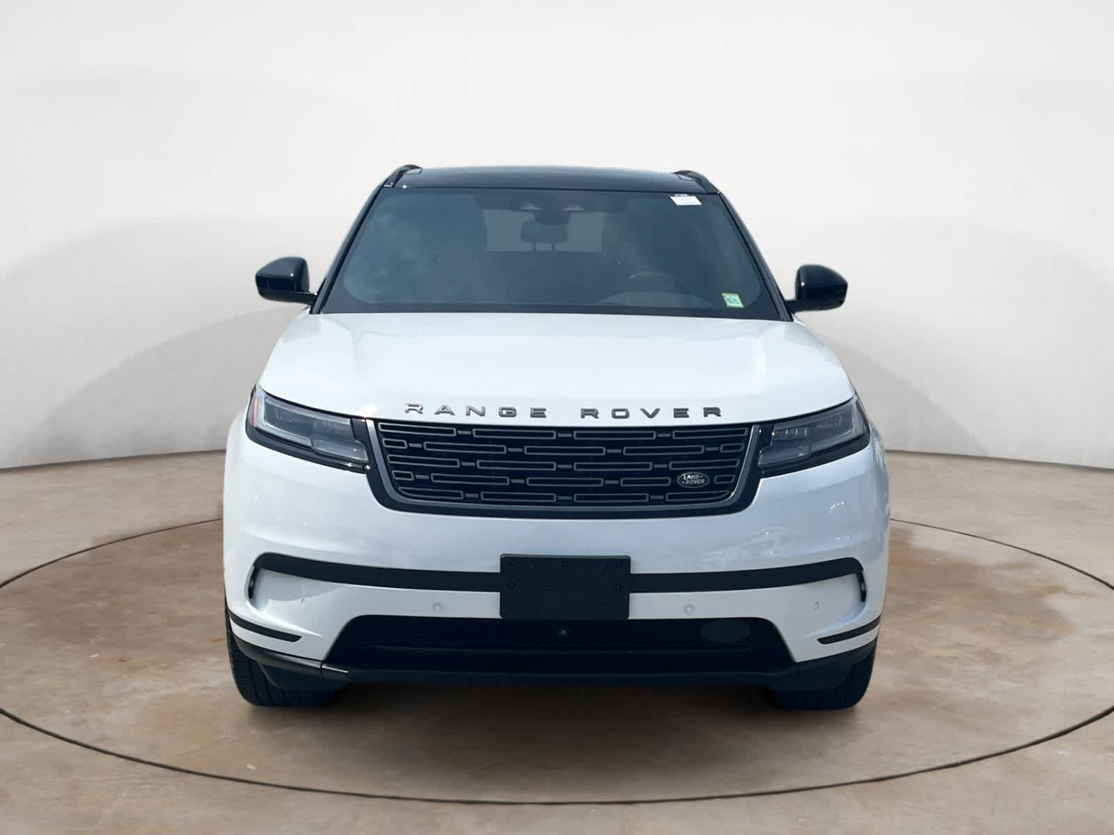 Certified Used 2026 Fuji White Land Rover S image 8