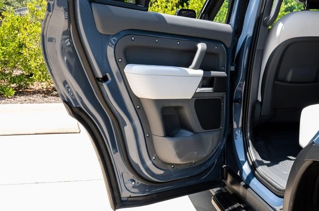 Used 2026 Blue Land Rover S image 51