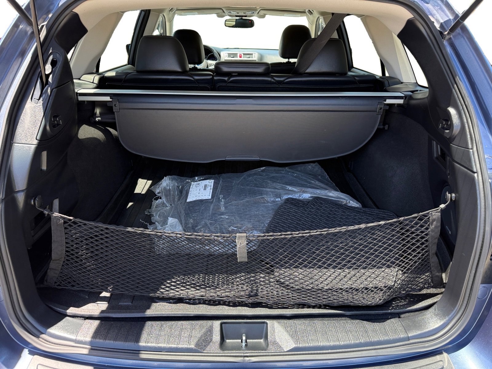 Used 2016 Twilight Blue Metallic Subaru 3.6R image 17