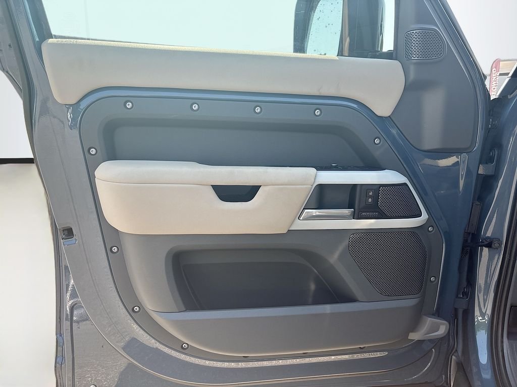 2022 Land Rover Defender X-Dynamic SE - Photo 39