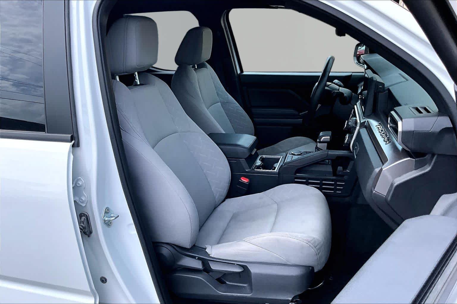 Used 2024 Ice Cap Toyota SR5 image 9