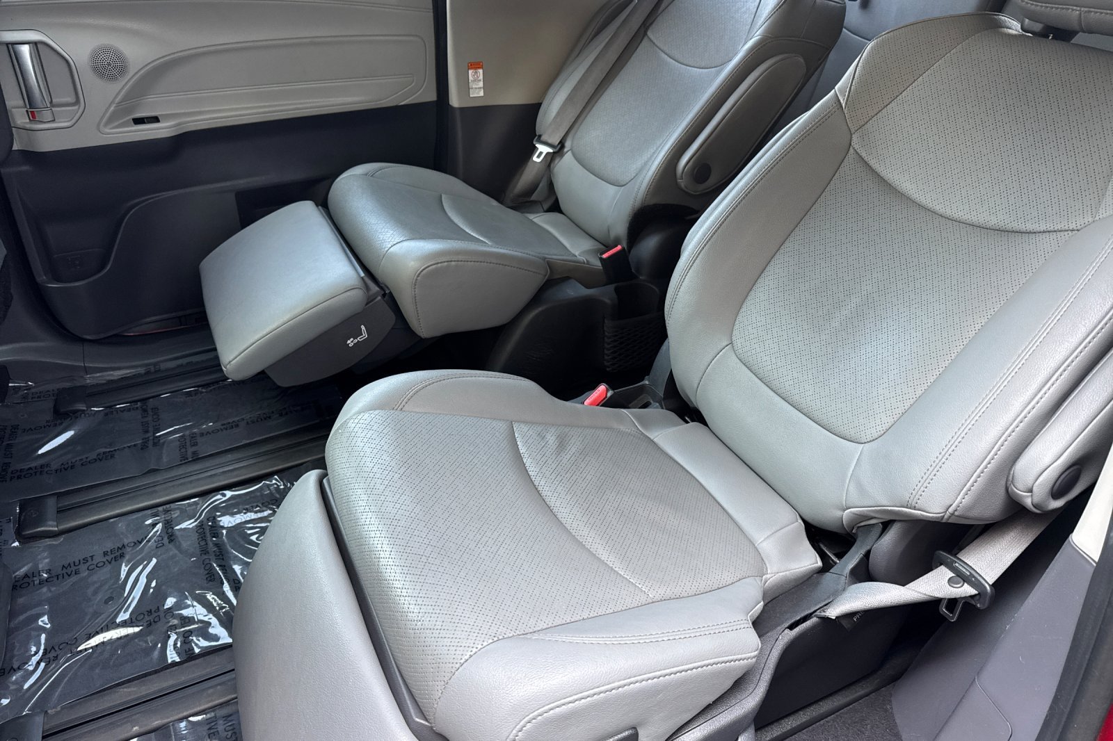 Used 2024 Red Toyota Limited image 15