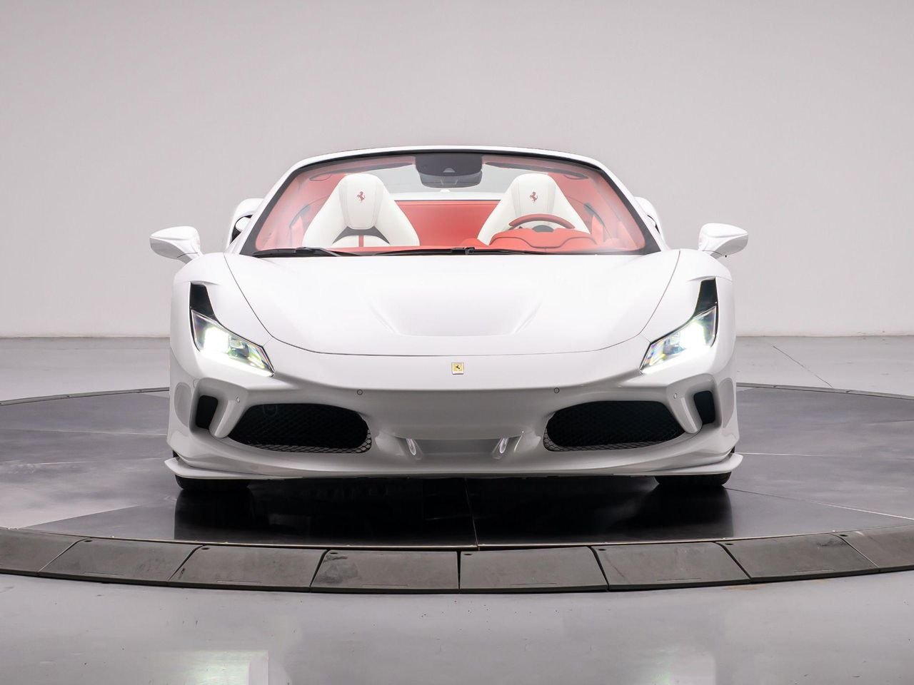 Used 2022 Bianco Cervino - Extra Campionario Ferrari Spider image 8