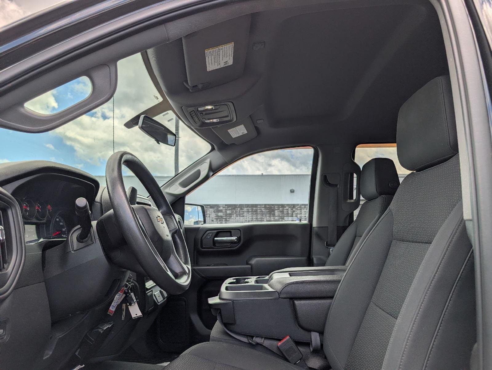 Used 2019 Black Chevrolet Custom image 9