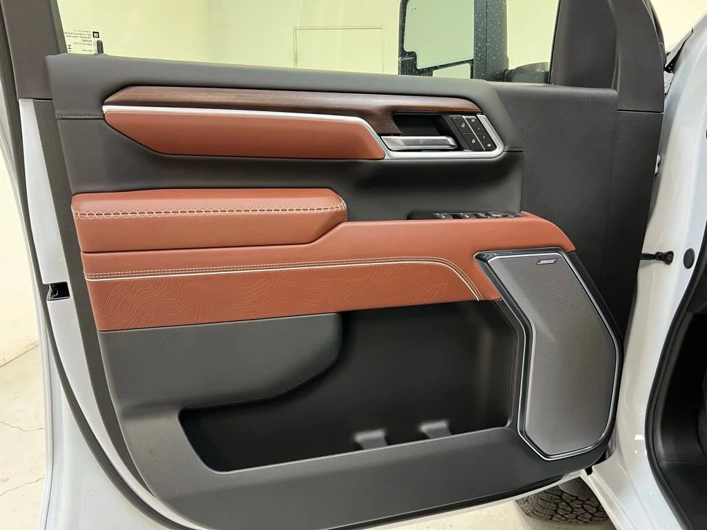 New 2026 Glacier White Tricoat GMC Denali Ultimate image 13
