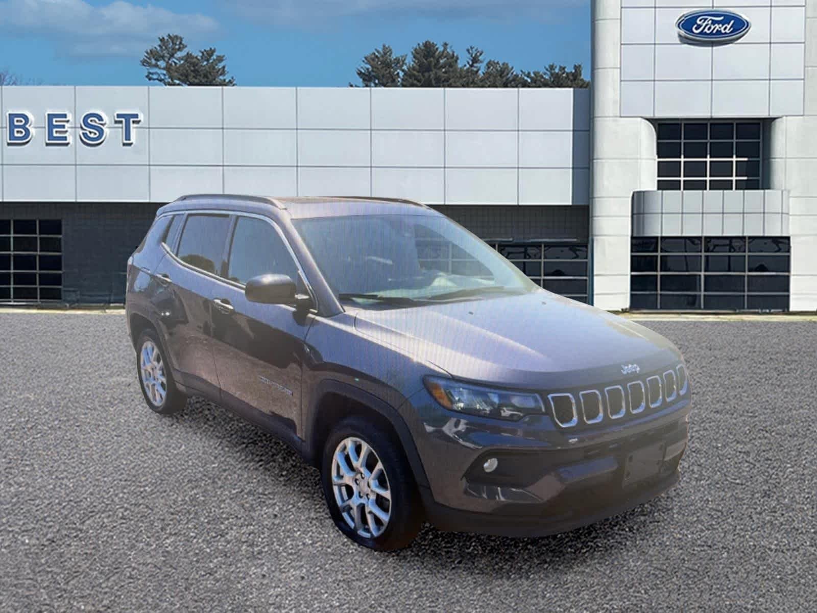 2023 Jeep Compass Latitude Lux 4X4's photo