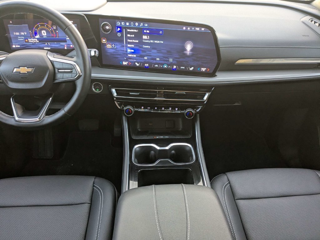 Used 2025 Gray Chevrolet LT image 23