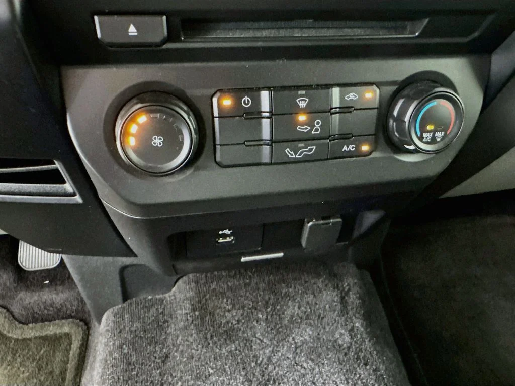 Used 2016 Silver Ford XL image 16