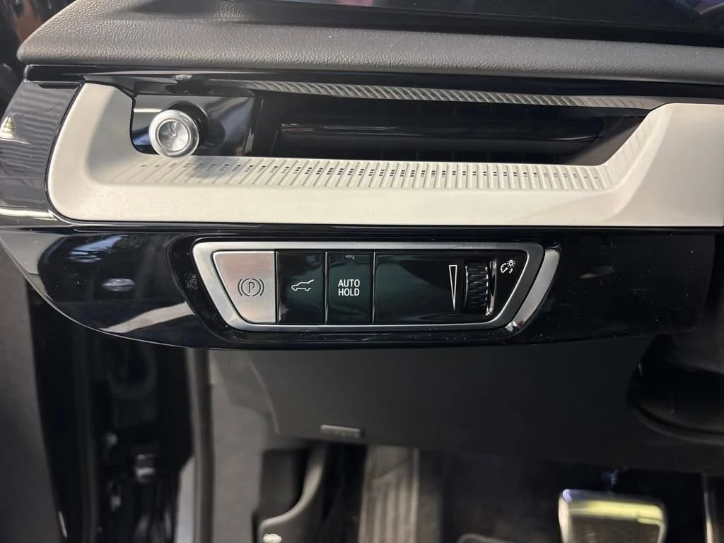 2025 Cadillac OPTIQ Sport 1 - Photo 36