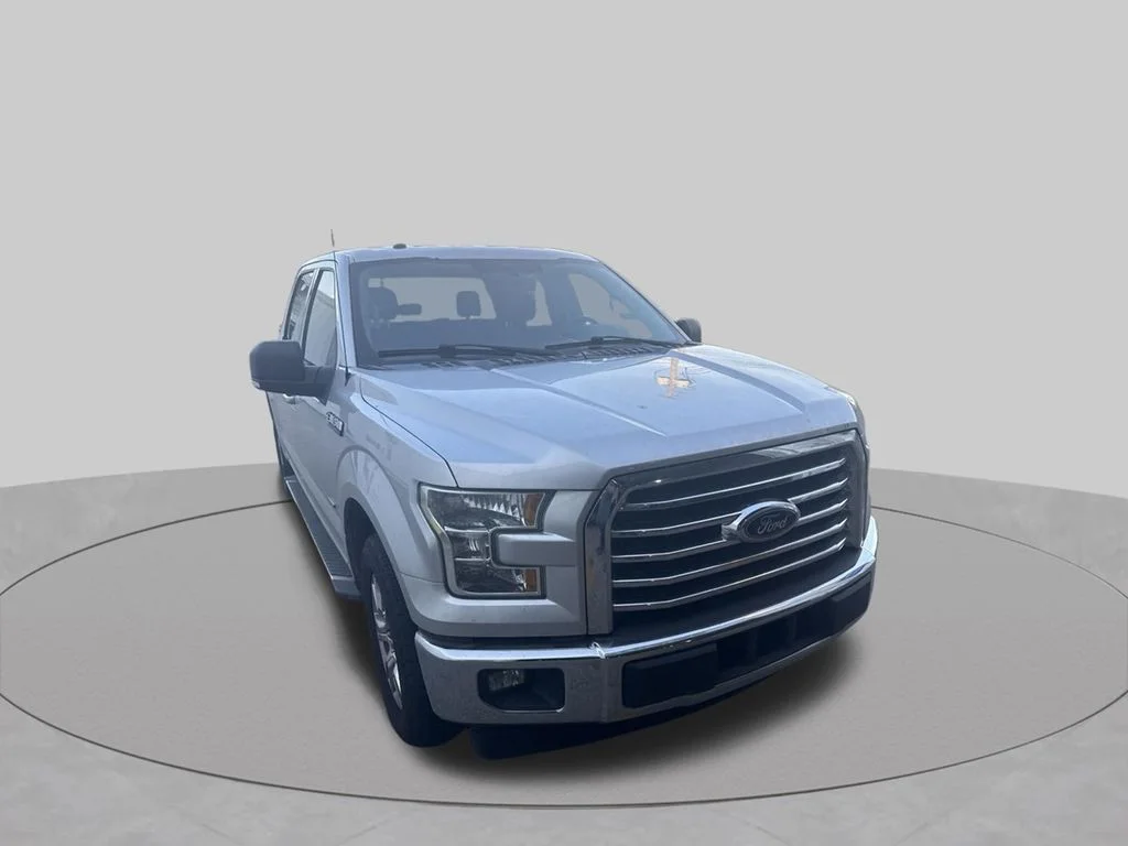 Used 2017 Silver Ford XLT image 4