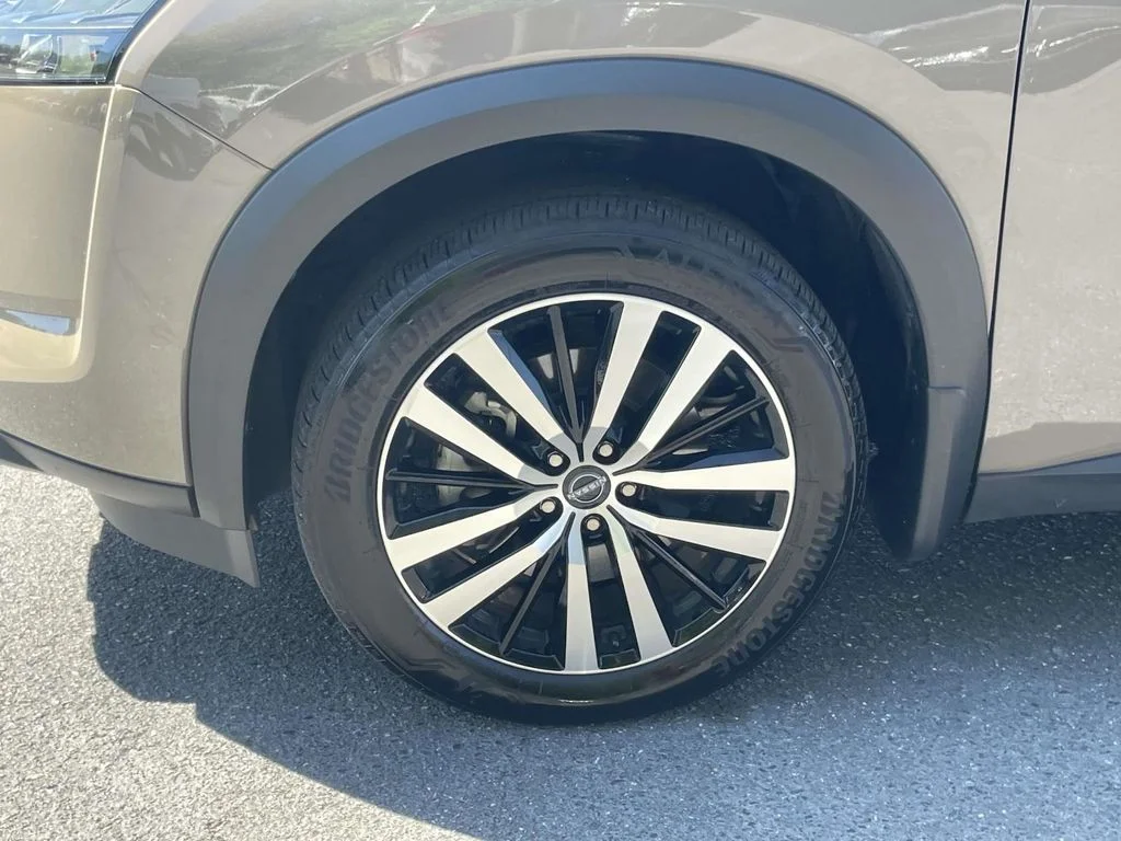 Used 2025 Baja Storm Nissan Platinum image 11