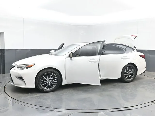 Used 2017 White Lexus 350 image 48