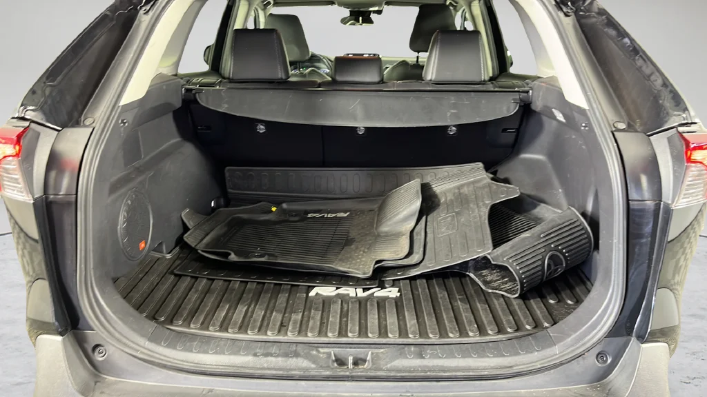 2019 Toyota RAV4 XLE Premium - Photo 38