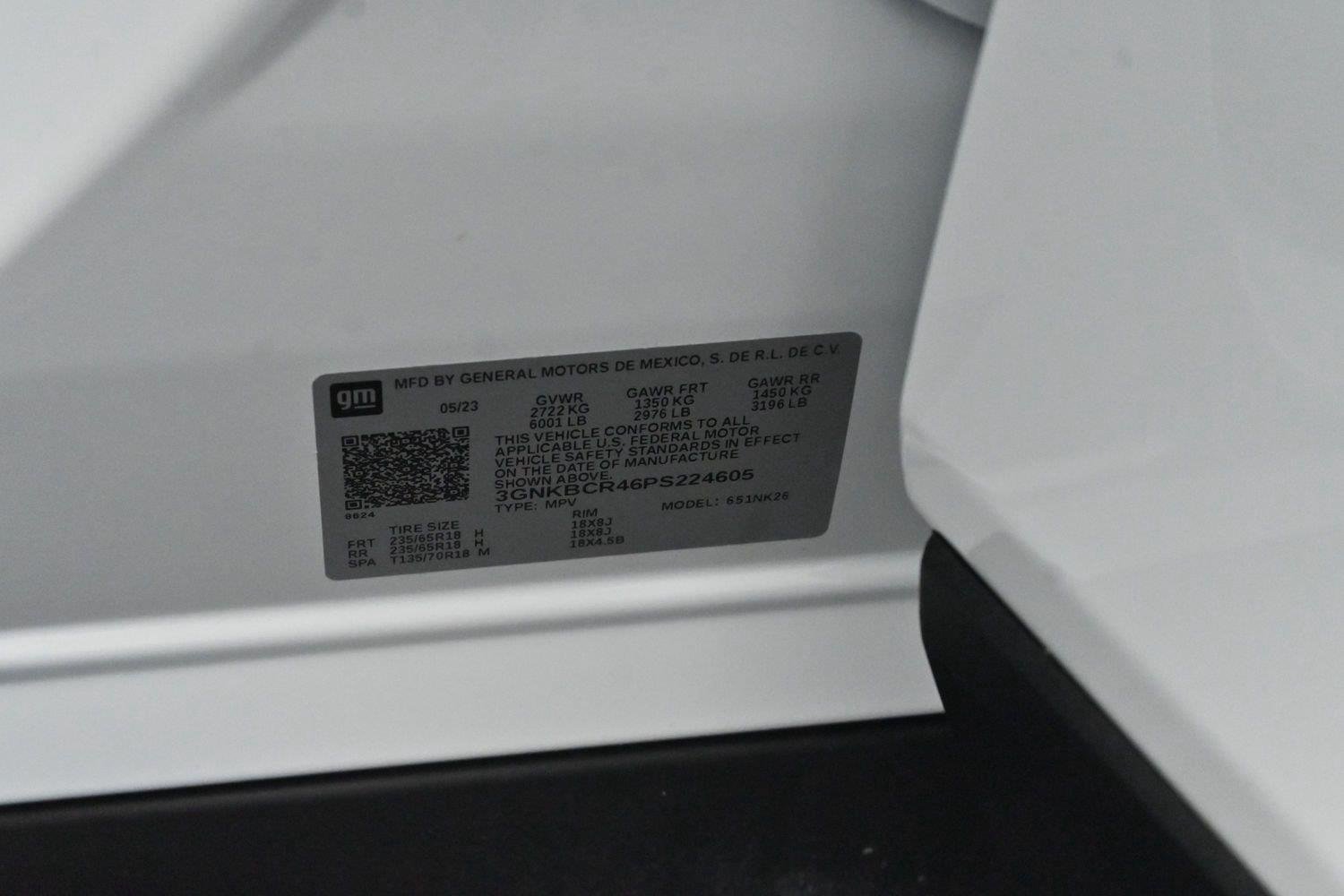 Used 2023 SUMMIT WHITE Chevrolet LT image 38
