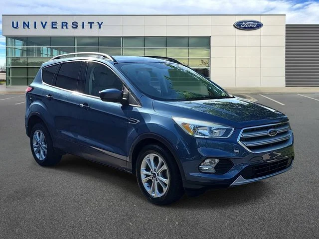 Used 2018 Blue Ford SE image 1