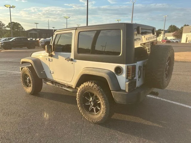 Used 2008 White Jeep X image 6