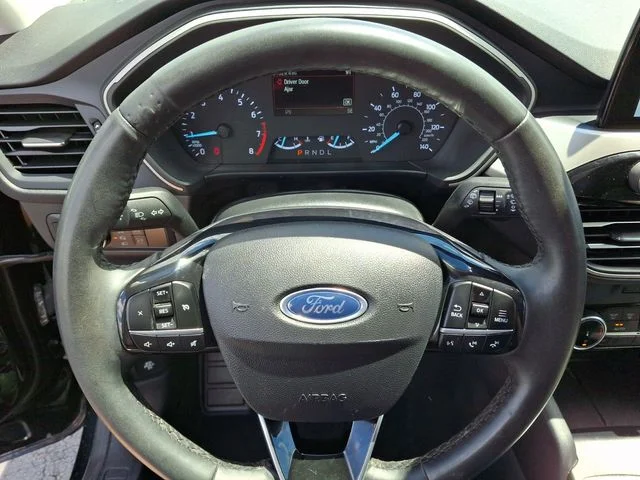 Used 2022 Black Ford SE image 20