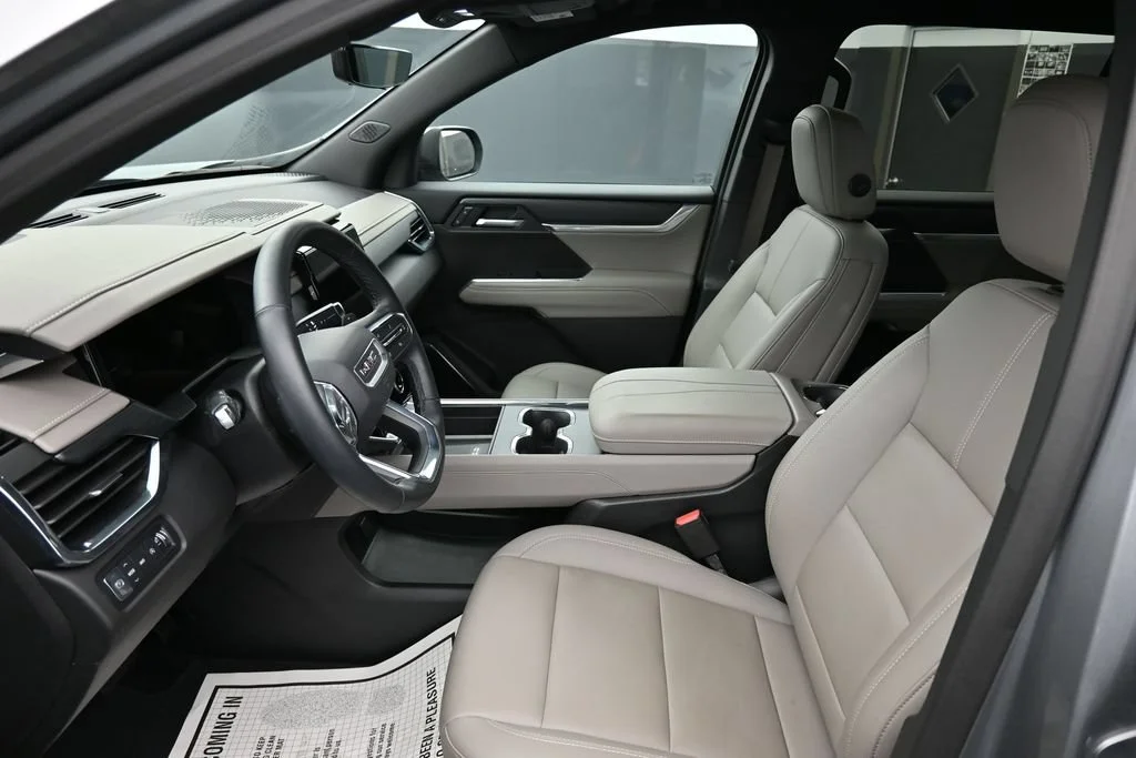 Used 2026 Silver GMC Elevation image 11